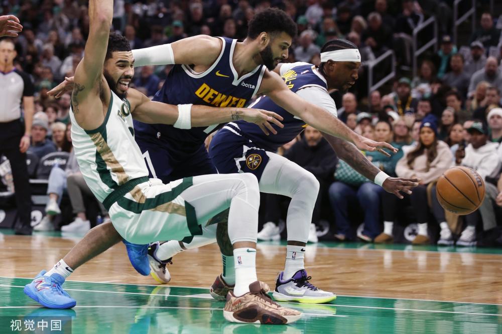 年轻前锋出 年轻前锋出